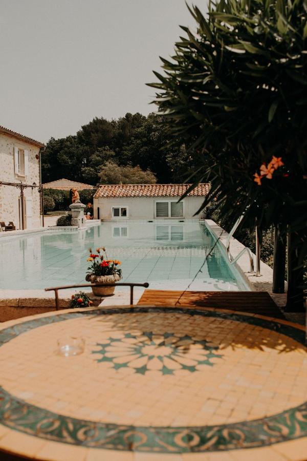 Domaine Amourella Lejlighedshotel Lambesc Eksteriør billede